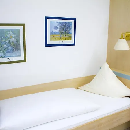 فندق Breakfast - Justina 3*