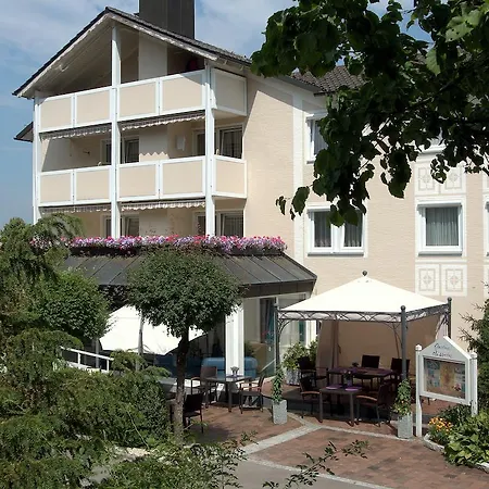 فندق Breakfast - Justina 3*