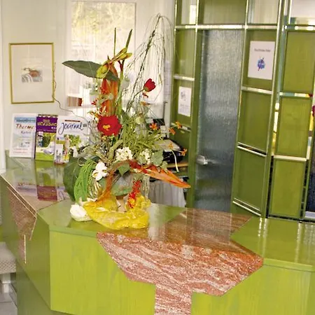 Breakfast - Justina باد ووريشهوفن